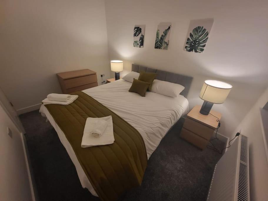 New 4 Bedrm House! Parking. 10Min To City / Etihad Manchester Exterior foto