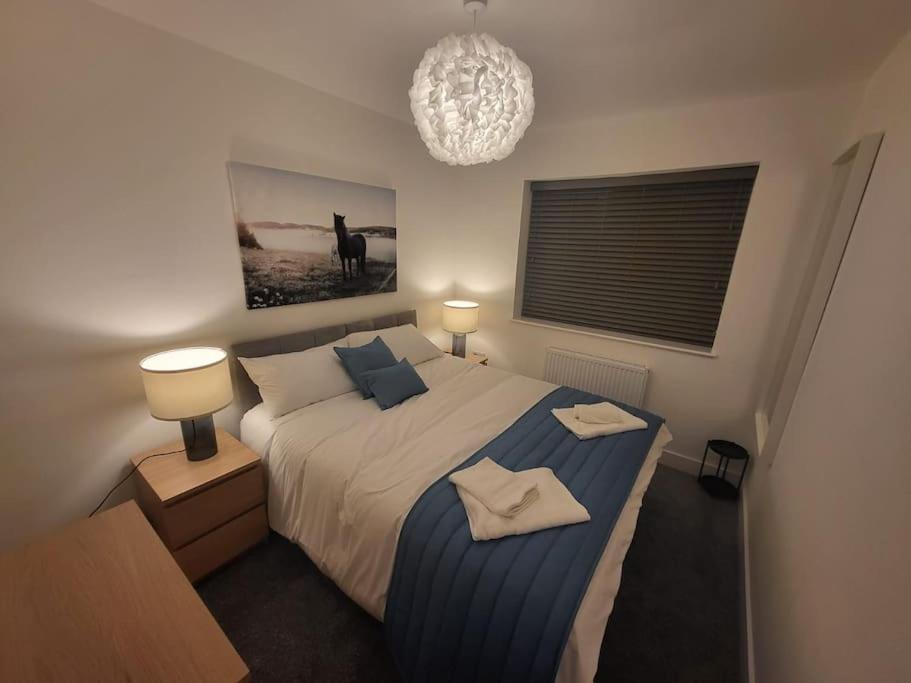 New 4 Bedrm House! Parking. 10Min To City / Etihad Manchester Exterior foto