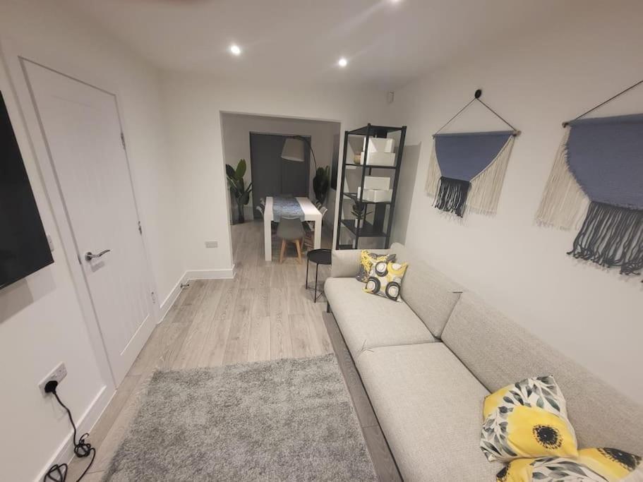 New 4 Bedrm House! Parking. 10Min To City / Etihad Manchester Exterior foto