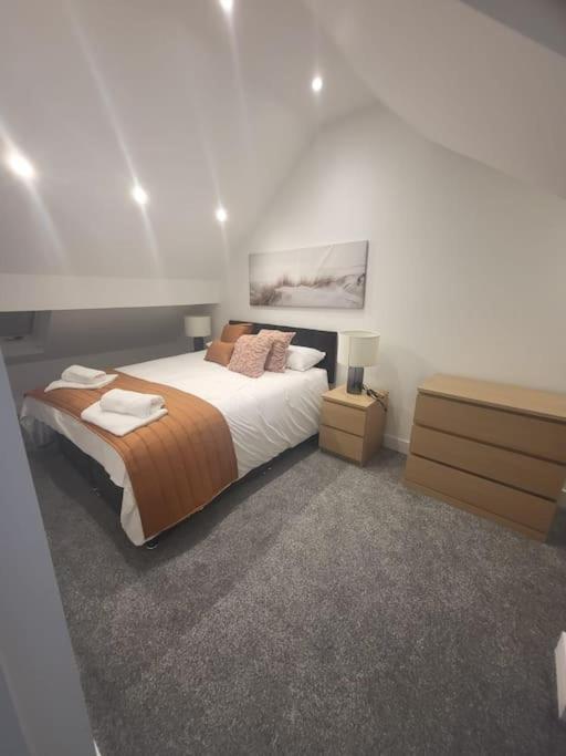 New 4 Bedrm House! Parking. 10Min To City / Etihad Manchester Exterior foto