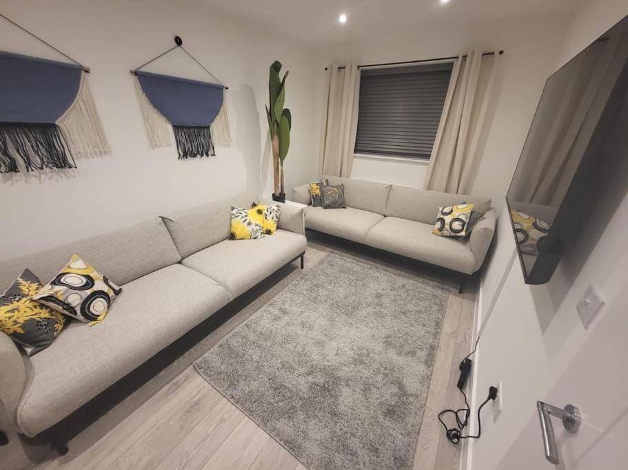 New 4 Bedrm House! Parking. 10Min To City / Etihad Manchester Exterior foto