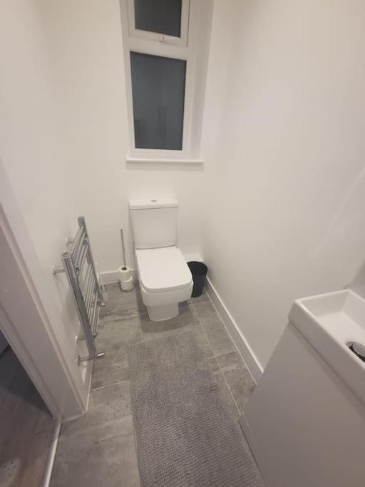New 4 Bedrm House! Parking. 10Min To City / Etihad Manchester Exterior foto